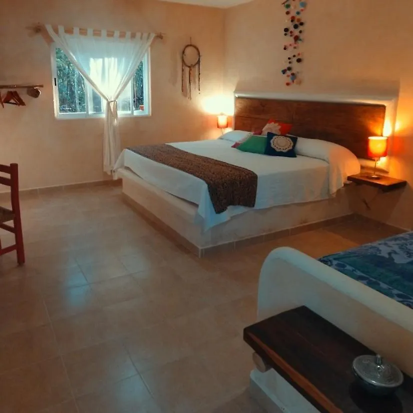 Bed and Breakfast Casa Tzalam Tulum Selva 3*,  México